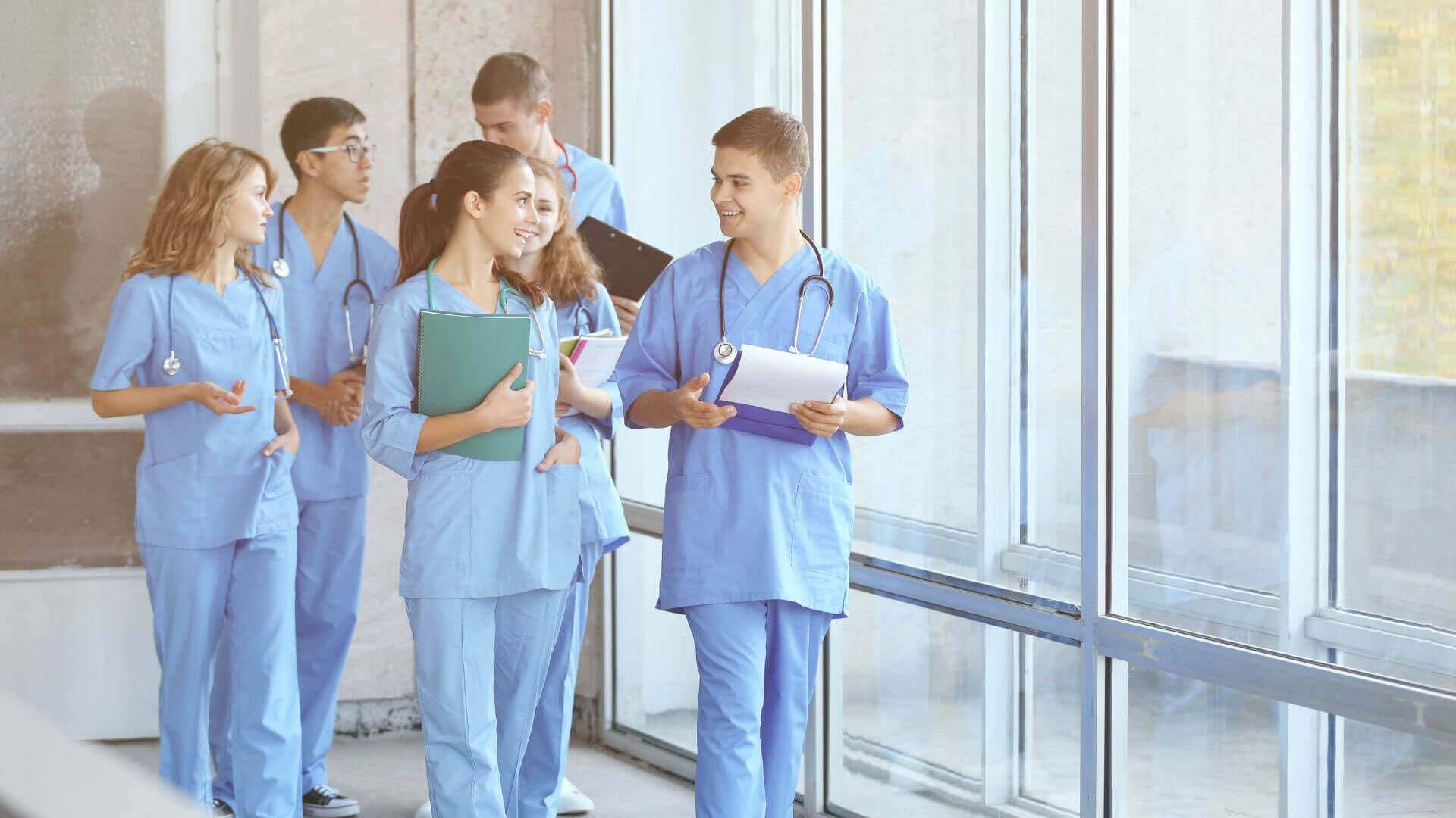 Ärzte während der Facharztausbildung Allgemeinmedizin